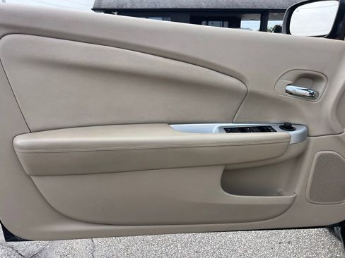 Used 2011 Chrysler 200 Touring image 26