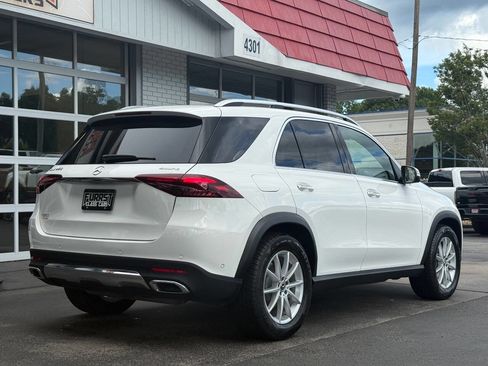 Used 2024 Mercedes-Benz GLE 350 4MATIC image 3