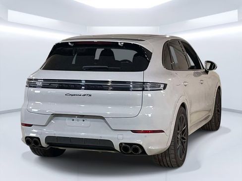 Certified 2025 Porsche Cayenne GTS AWD/4WD image 7