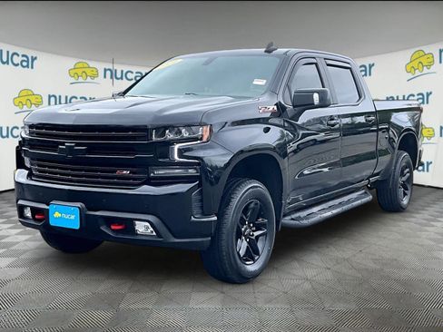 Used 2021 Chevrolet Silverado 1500 LT Trail Boss w/ Convenience Package II image 3