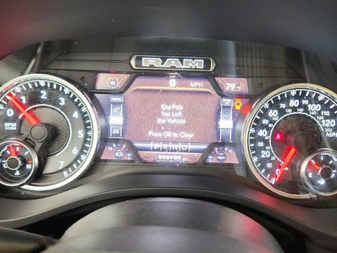 Used 2022 RAM 1500 Big Horn AWD/4WD image 17