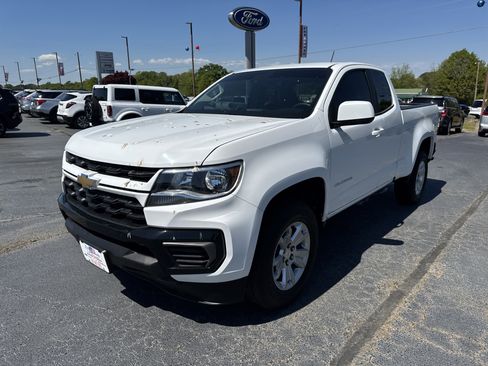 Used 2021 Chevrolet Colorado LT w/ Fleet Safety Package RWD image 2
