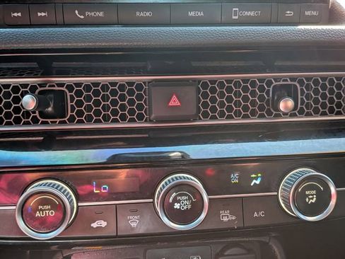 Used 2025 Honda Civic Sport image 25