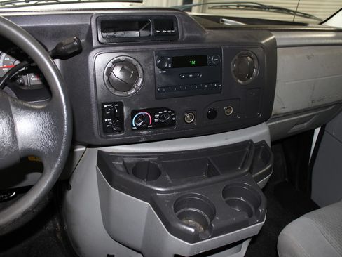 Used 2009 Ford E-150 and Econoline 150 RWD image 13