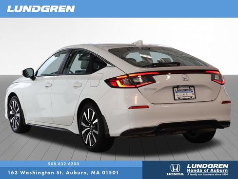 Used 2024 Honda Civic EX-L image 4