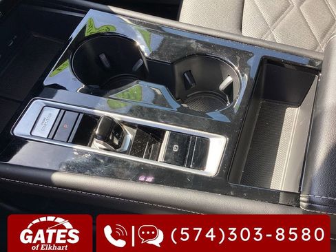 Used 2024 Volkswagen Atlas SE AWD/4WD image 31