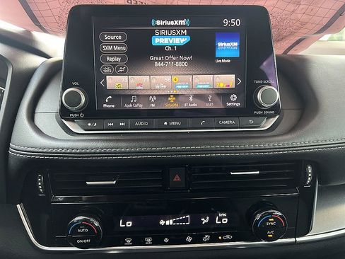Certified 2022 Nissan Rogue SV FWD image 24