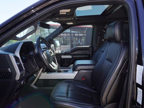 Used 2018 Ford F150 Lariat w/ Equipment Group 502A Luxury AWD/4WD image 23