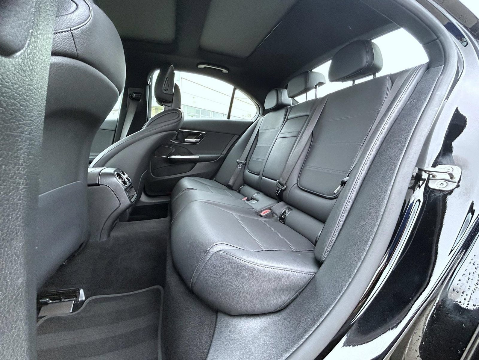 Used 2024 Mercedes-Benz C 300 Sedan image 19