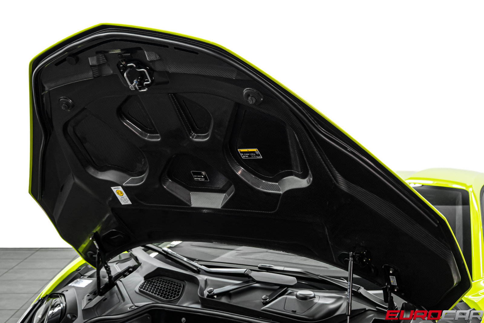 Used 2025 Lamborghini Revuelto AWD/4WD image 12
