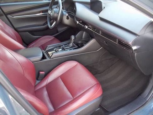 Used 2023 MAZDA MAZDA3 s image 13