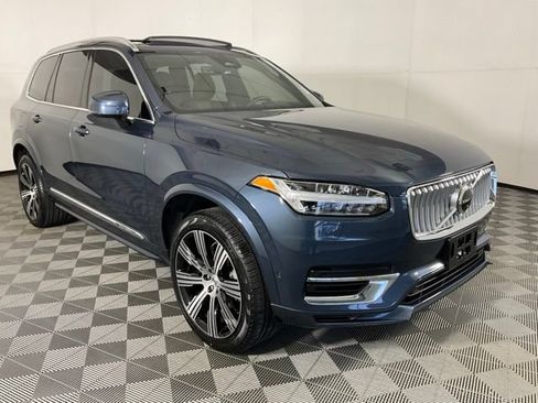 Certified 2024 Volvo XC90 T8 Ultimate AWD/4WD image 3