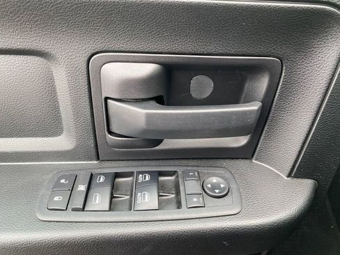 Used 2017 RAM 1500 ST w/ SXT Appearance Group image 11