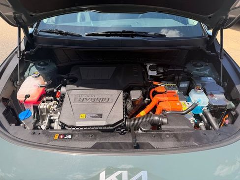 Certified 2023 Kia Niro EX FWD image 26
