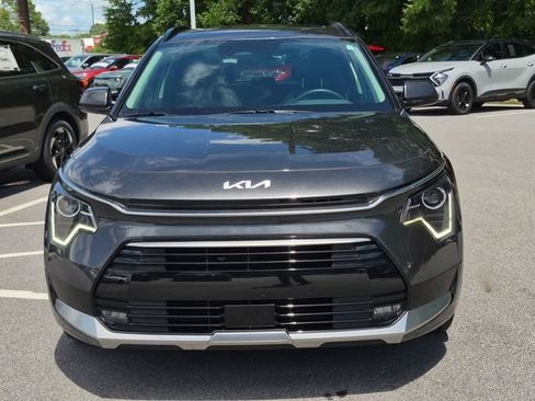Used 2024 Kia Niro EX Touring FWD image 8