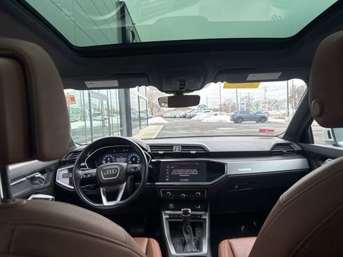 Used 2020 Audi Q3 2.0T Premium Plus w/ Premium Plus Package image 12