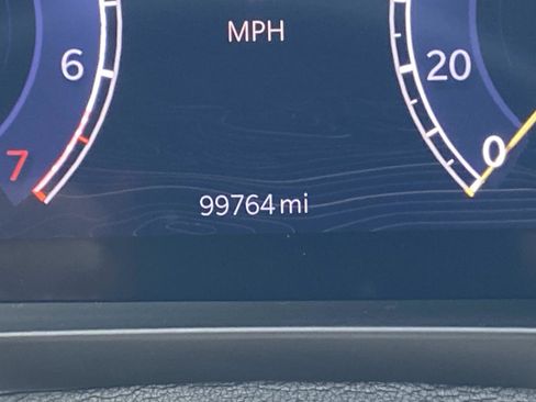 Used 2023 Jeep Grand Cherokee Limited w/ Black Appearance Package image 43