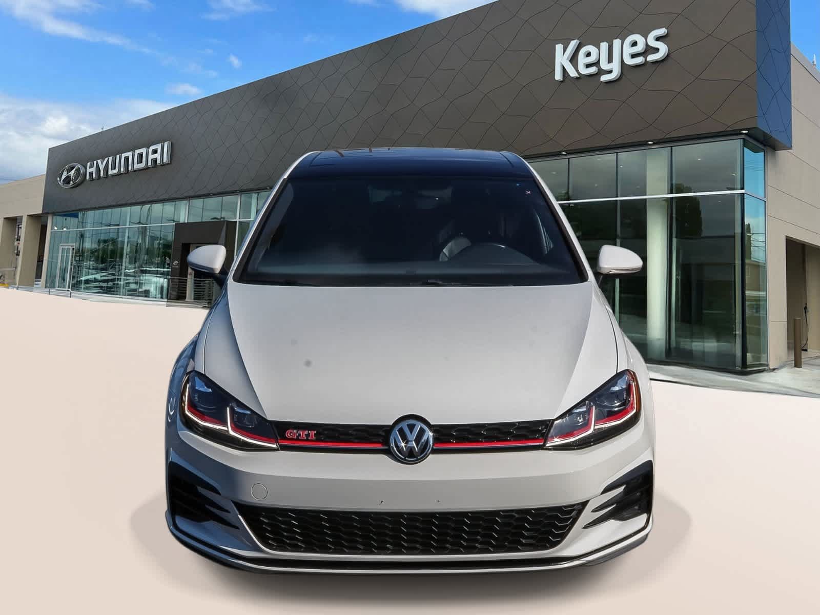 Used 2019 Volkswagen GTI SE FWD image 2