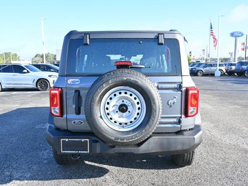 New 2025 Ford Bronco 4-Door image 4
