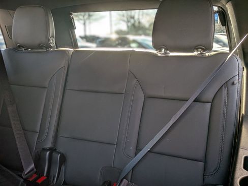 Used 2023 Chevrolet Tahoe Z71 w/ Z71 Off-Road Package image 35