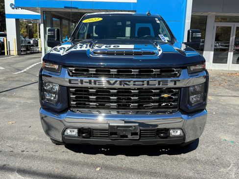 Used 2022 Chevrolet Silverado 2500 LT w/ Convenience Package image 2