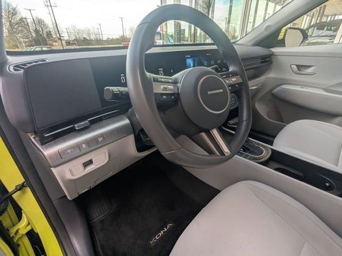 Used 2024 Hyundai Kona SEL FWD image 10