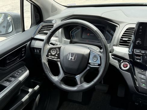 Used 2023 Honda Odyssey Touring image 14