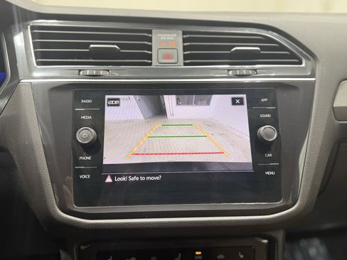 Used 2022 Volkswagen Tiguan SE image 26