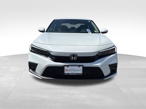 Used 2023 Honda Civic Touring image 2