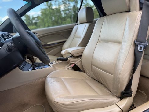 Used 2005 BMW 325Ci Convertible image 11