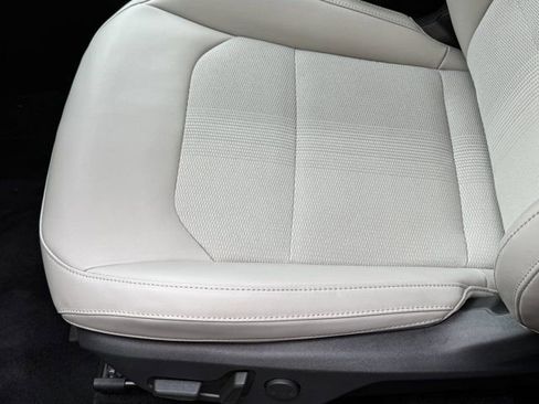 Used 2023 Kia Niro EX Touring FWD image 23
