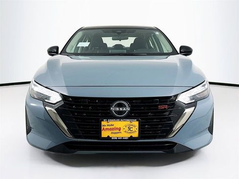 Used 2025 Nissan Sentra SR image 2