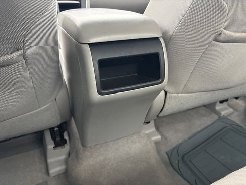 Used 2016 Toyota Camry LE image 11