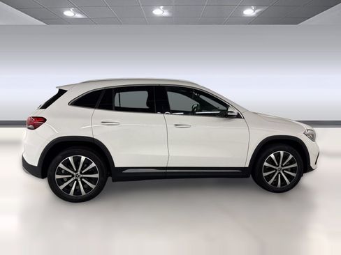 Used 2023 Mercedes-Benz GLA 250 4MATIC w/ Premium Package image 8