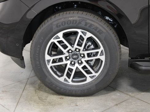 New 2025 Ford Expedition Max Active image 16