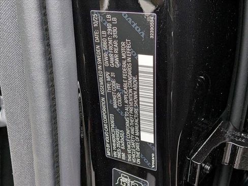 New 2026 Volvo XC60 T8 Plus w/ Protection Package Premier image 20