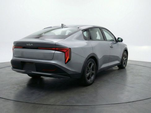 Used 2025 Kia K4 FWD image 9