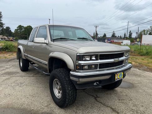Used 1998 Chevrolet Silverado 1500 4x4 Extended Cab w/ Preferred Equipment Group 2 image 16