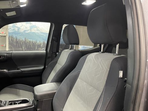 Used 2020 Toyota Tacoma 4x4 Double Cab image 21