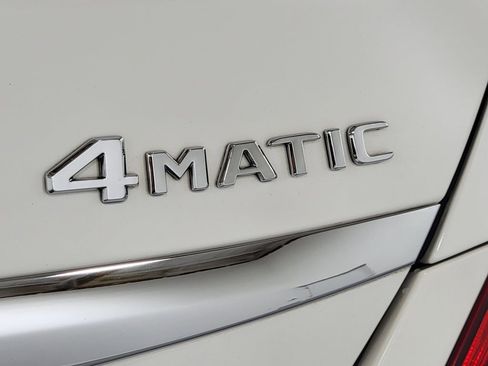 Used 2018 Mercedes-Benz C 300 4MATIC Sedan image 10