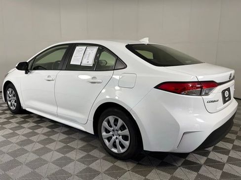 Used 2024 Toyota Corolla LE FWD image 4