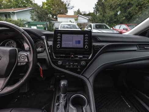 Used 2024 Toyota Camry SE FWD image 25