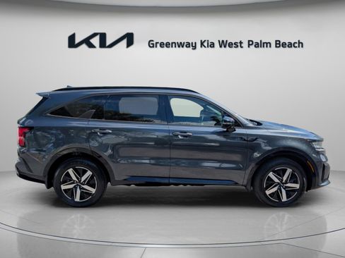 Used 2023 Kia Sorento S w/ Panoramic Sunroof Package FWD image 9