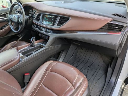 Used 2018 Buick Enclave Avenir w/ Avenir Technology Package image 35