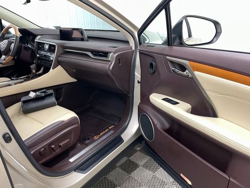Used 2019 Lexus RX 350 AWD w/ Navigation Package image 38