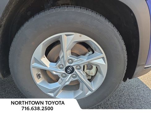 Used 2024 Hyundai Tucson SE image 2