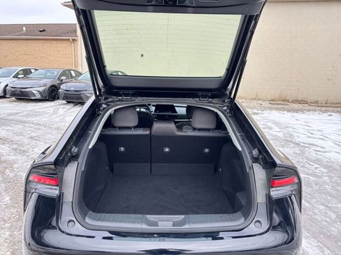 Used 2025 Toyota Prius LE image 29