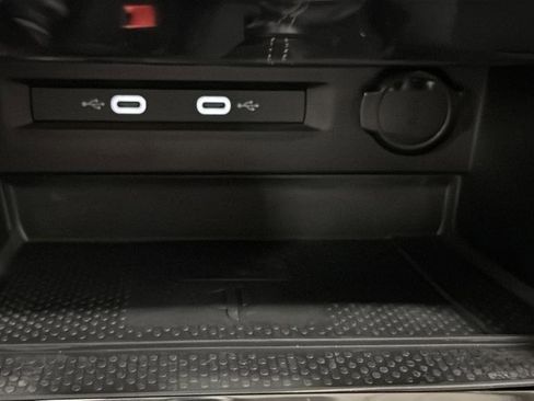 Used 2024 Volkswagen Taos SE AWD/4WD image 29