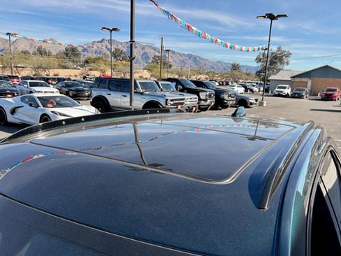 Used 2024 Cadillac XT4 Sport image 22