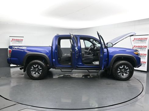 Used 2023 Toyota Tacoma TRD Off-Road w/ Technology Package AWD/4WD image 41
